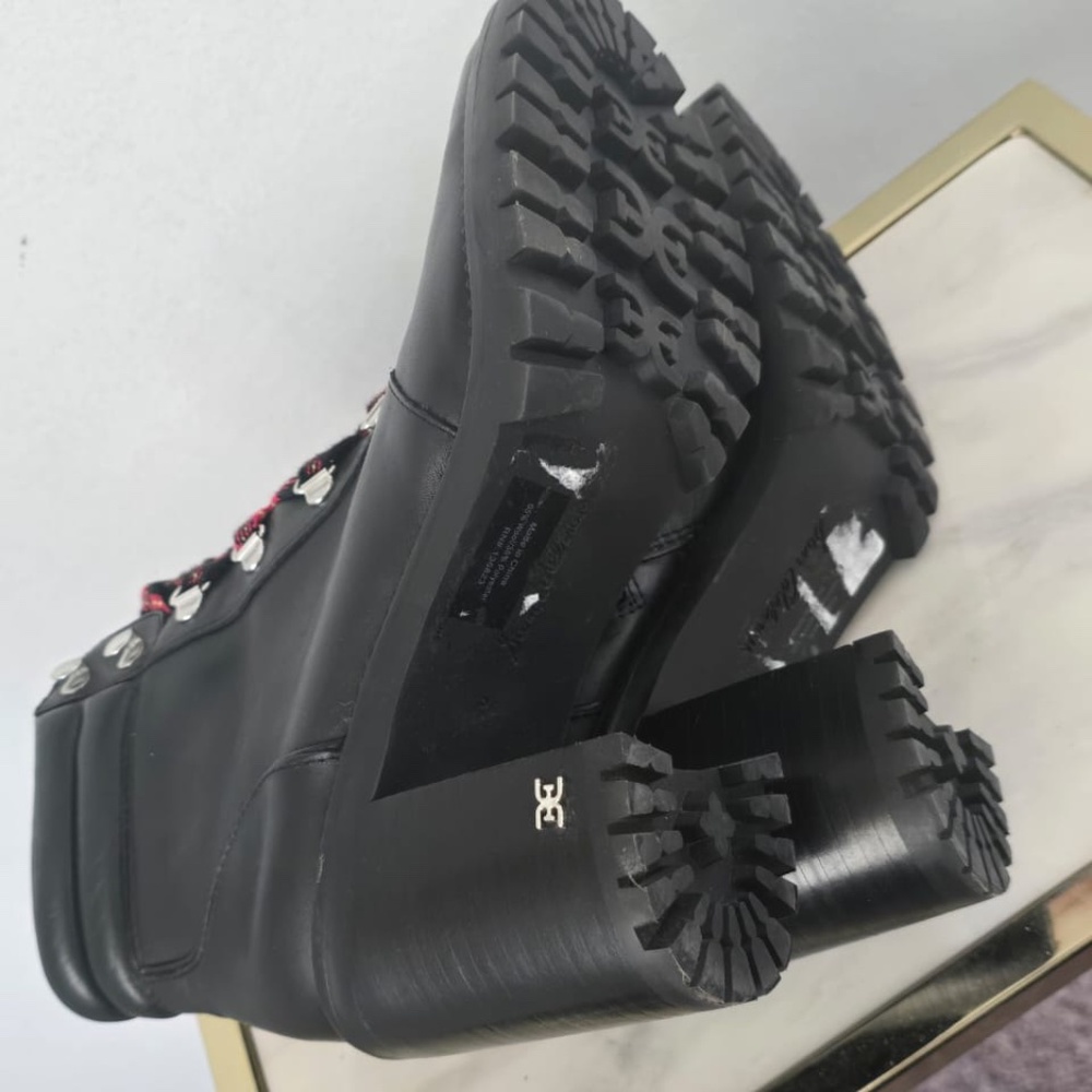 Sam Elderman Black Leather Ankle Boots with Red Laces/Silver Accents Sz 9.5 - Picture 10 of 10